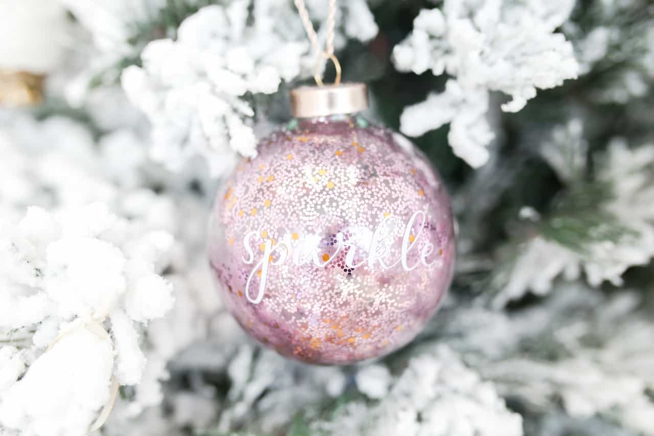 35 Christmas decor items I adore