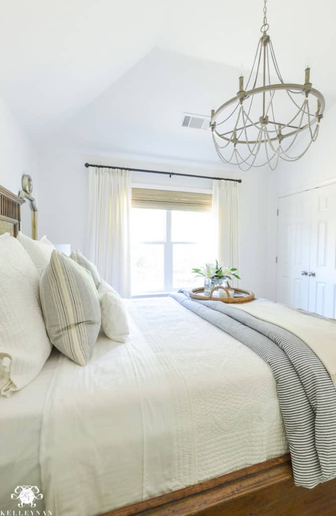 Sherwin Williams Alabaster white walls